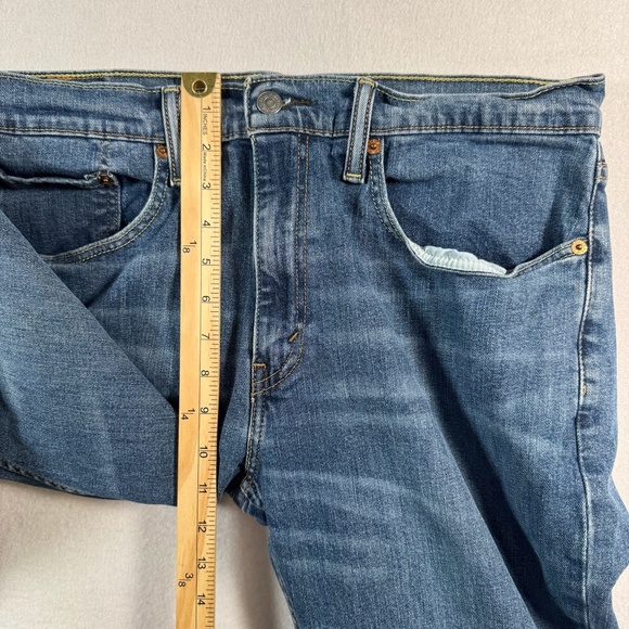 Levis Jeans Mens 34 Straight Blue 559 Mid Rise Medium Wash - Picture 5 of 12